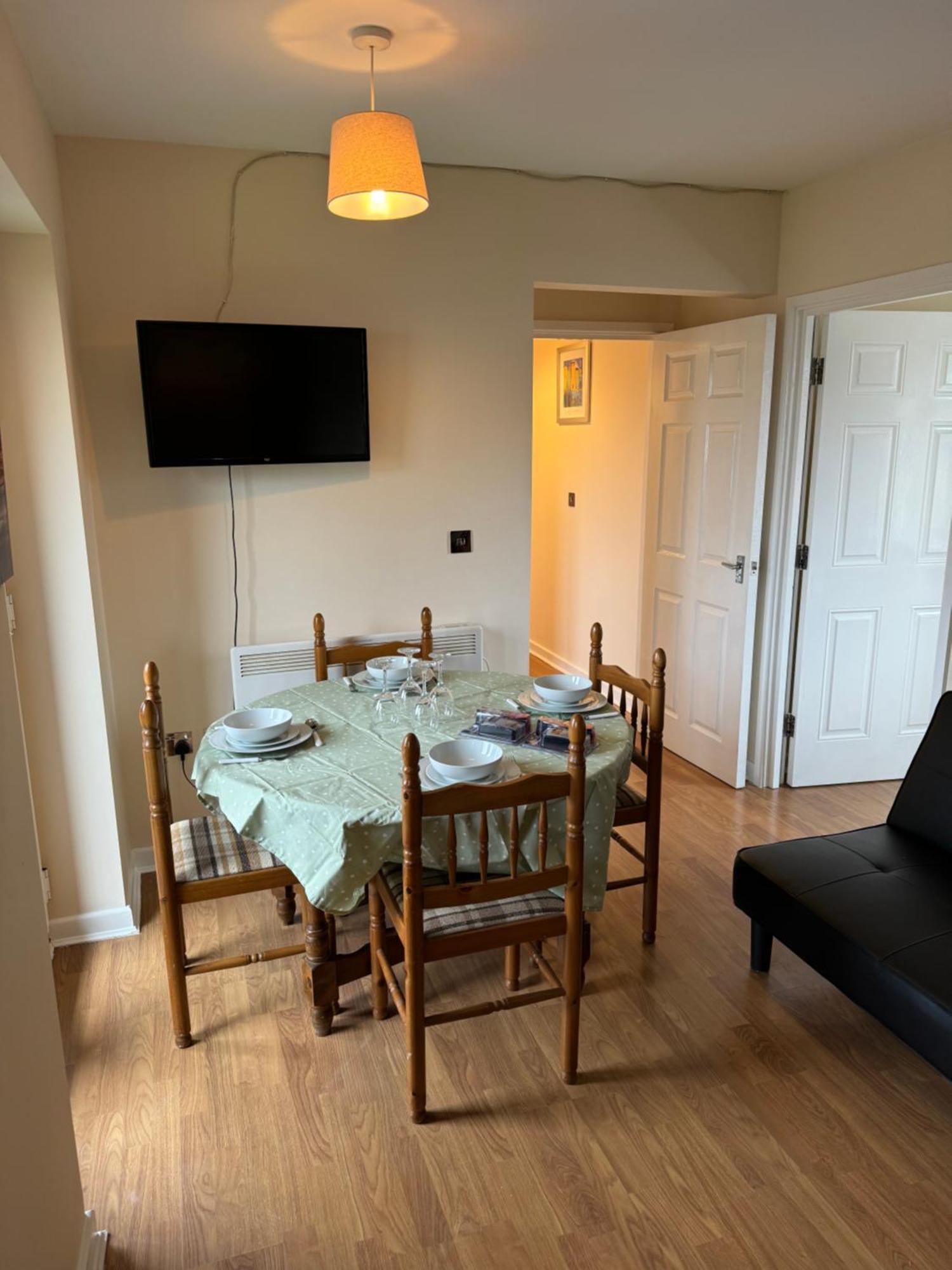 Modern, Quiet, Sleeps 9, Etihad, Coop Live, Manchester Exterior photo