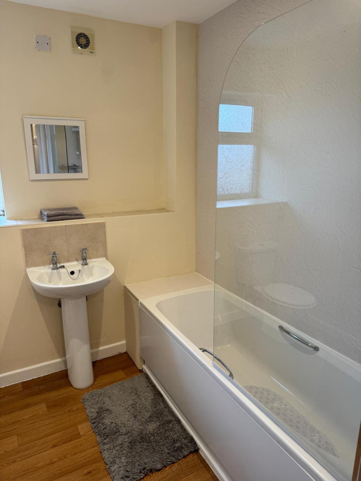 Modern, Quiet, Sleeps 9, Etihad, Coop Live, Manchester Exterior photo